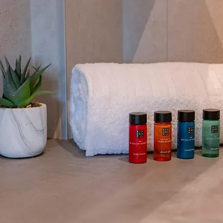 Huswell - Brand New With A View *